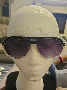 Retro Aviator Sunglasses in Black and Purple. UV400 PROTECTION